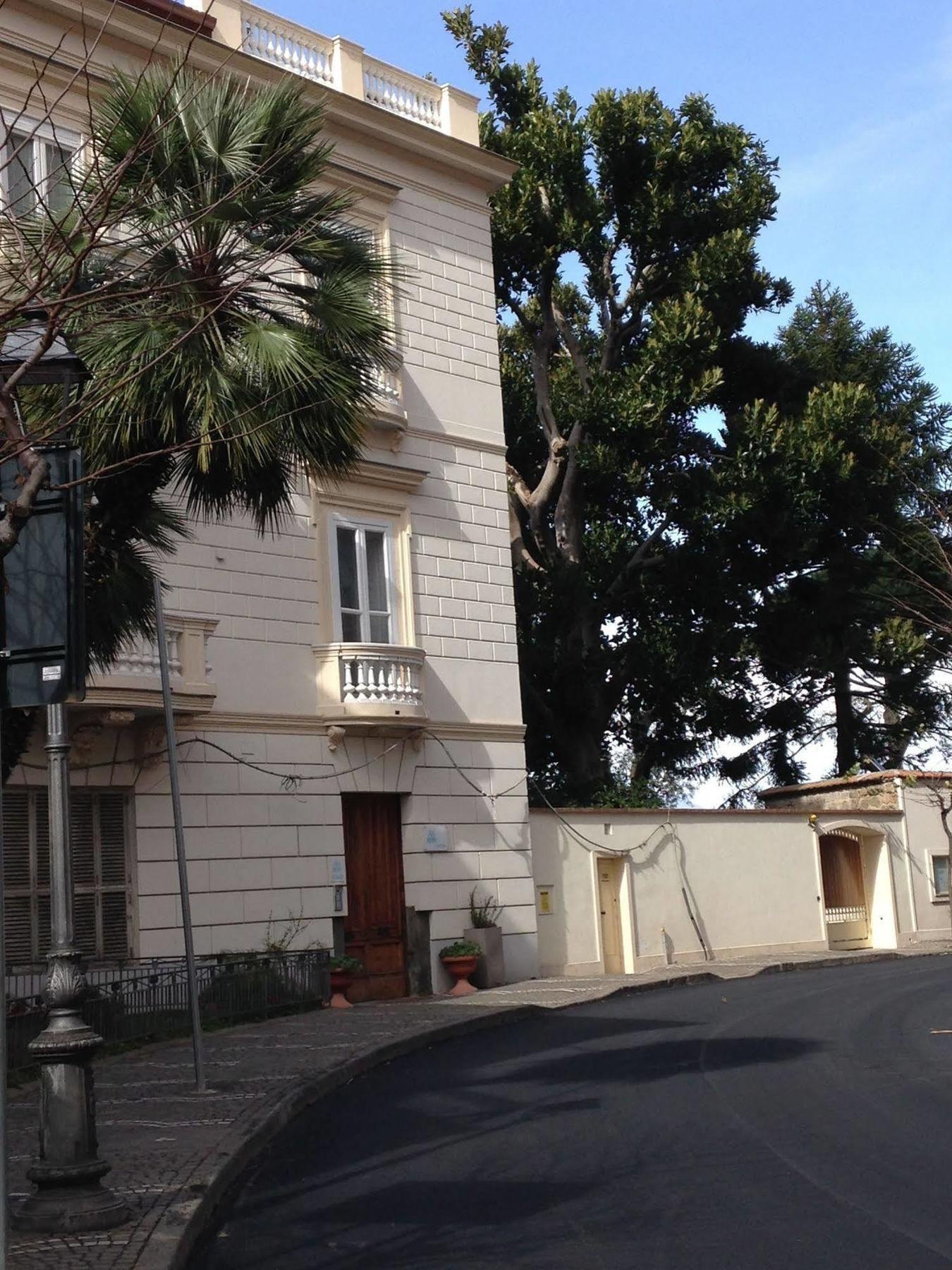 Agora Apartments Sorrento Exterior foto